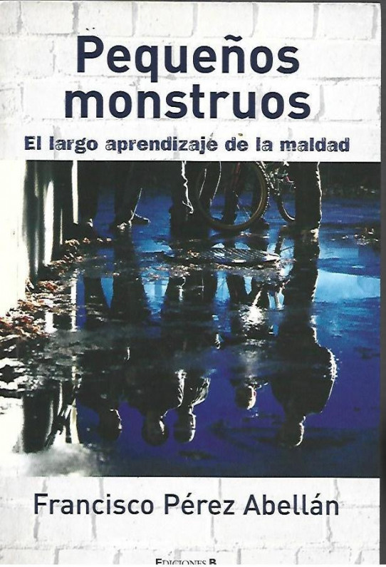 PEQUEÑOS MONSTRUOS
